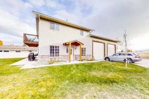 Exterior - Vibrant home near Bear Lake-game room with deck, playset, firepit & BBQ (Garden City)