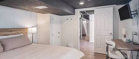 4 bedrooms, WiFi, bed sheets