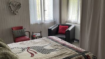 1 quarto, Wi-Fi de cortesia, roupa de cama