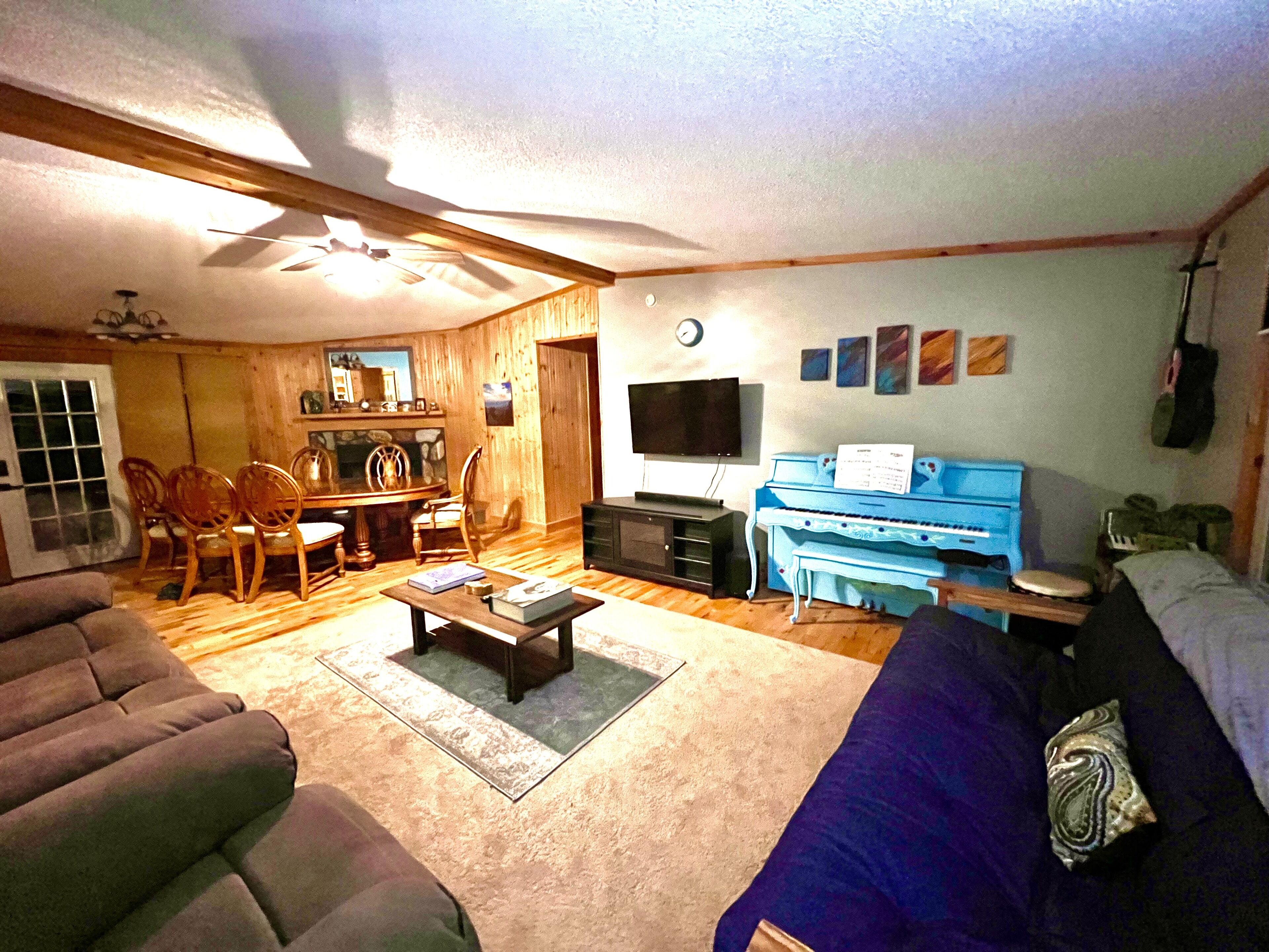 BlueRidgeBeauty - 3BR 2Bath w/full kitch & Hot Tub just minutes to Asheville!