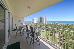 Property grounds - Exquisite beachfront view in Destin's Premier Resort (Destin)