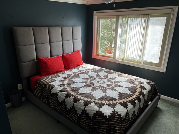 4 Schlafzimmer, Schreibtisch, Bügeleisen/Bügelbrett, kostenloses WLAN