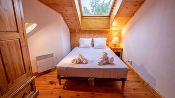 3 bedrooms, WiFi, bed sheets