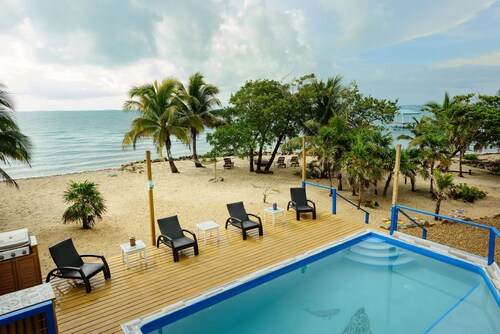 3BR Family Beach House w/ Pool & Ocean Views