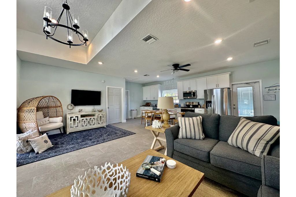 Modern Beach Cottage - Just Steps to the Ocean