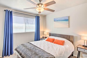 3 bedrooms, desk, iron/ironing board, free Internet