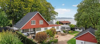 Lovely home in Børkop with kitchen