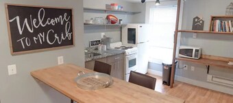 Cute & Cozy North End Studio