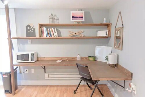 Cute & Cozy North End Studio