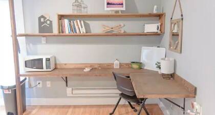 Cute & Cozy North End Studio