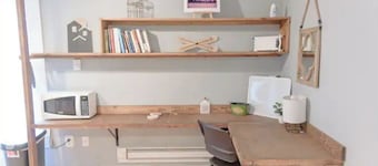 Cute & Cozy North End Studio