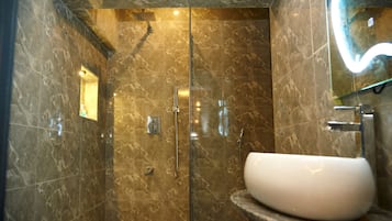 Standard Double Room | Bathroom