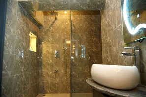 Quarto casal standard | Banheiro