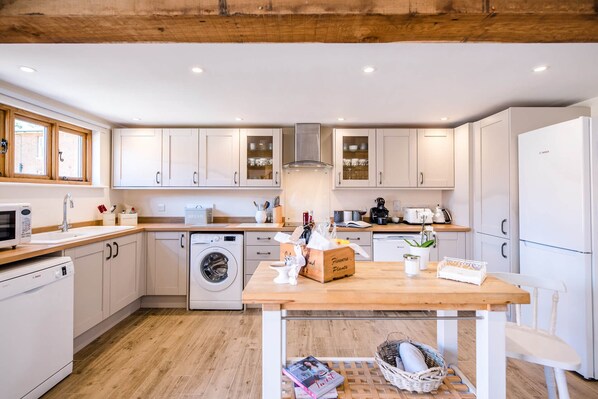 微波炉、烤箱、炉灶、洗碗机