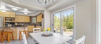 Beautifull Sauble Falls Villia minutes to the beach