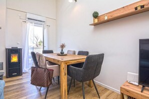 House | Dining - Villa Maar (Nin)