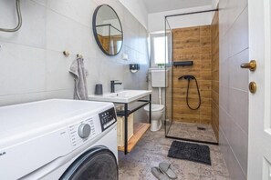 House | Bathroom - Villa Maar (Nin)