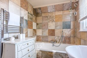 Bathtub