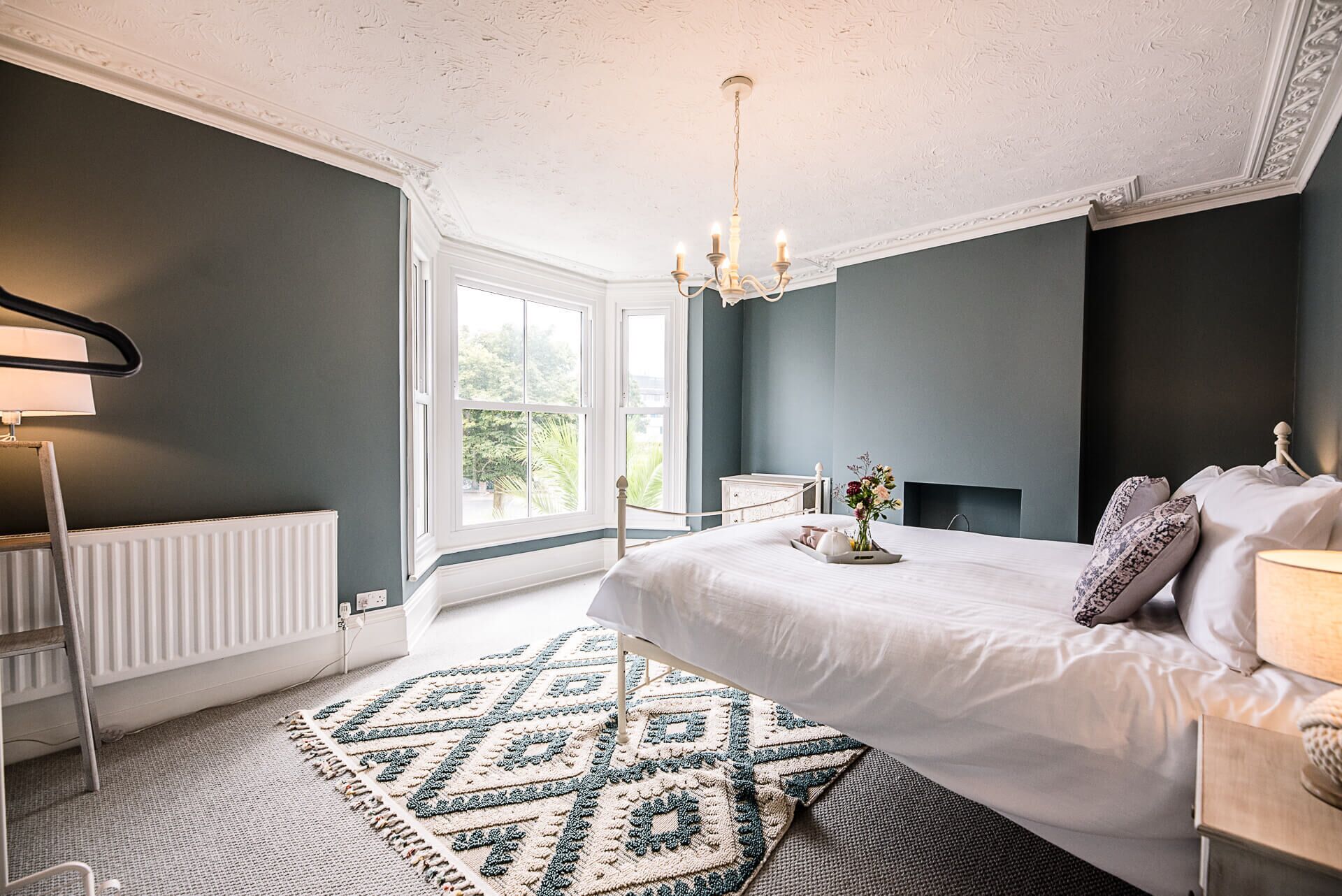 4 bedrooms, laptop workspace, iron/ironing board, bed sheets