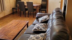 Chalet, 2 Tempat Tidur Queen | Interior