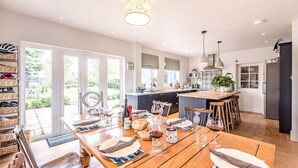Dining - Blue House, 35 King George's Avenue in Aldeburgh (Leiston)