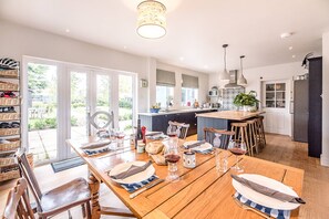 Dining - Blue House, 35 King George's Avenue in Aldeburgh (Leiston)