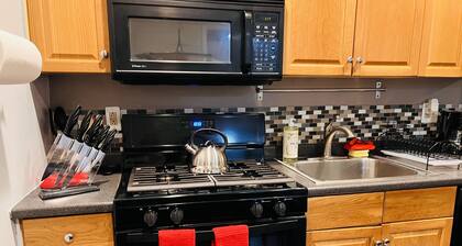 Cozy Apt in Philly Suburbs