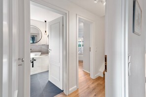 Unclassified image, 3 of 38, button