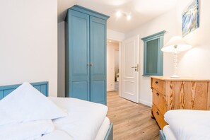 2 sovrum, strykjÀrn/strykbrÀda, wi-fi och sÀngklÀder