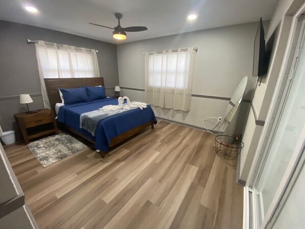 3 chambres, fer et planche à repasser, lit parapluie, Wi-Fi