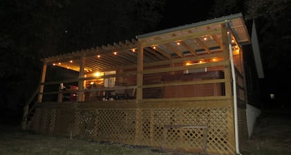 Lake house. Less than 3 miles from beautiful Lake Cumberland.