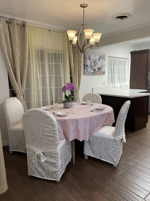 Dining - Newly decorated room, automatic big iron door, smart lock safety and convenience (El Monte)