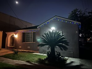 Exterior - Newly decorated room, automatic big iron door, smart lock safety and convenience (El Monte)