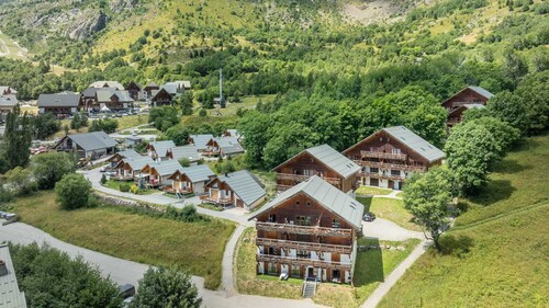Renovated, family-friendly apartment near the slopes