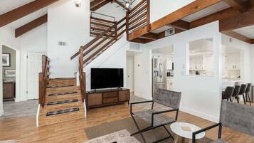 TV, fireplace, offices