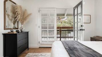 3 bedrooms, iron/ironing board, travel crib, WiFi