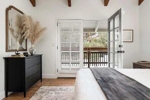 3 bedrooms, iron/ironing board, travel cot, WiFi