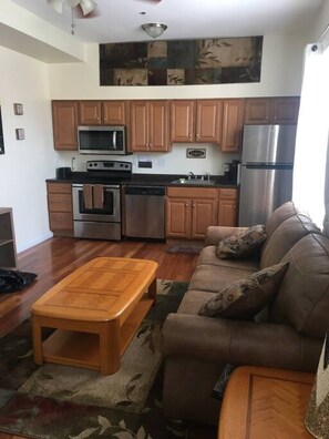 Interior - Meet the browns with parking (Schenectady)