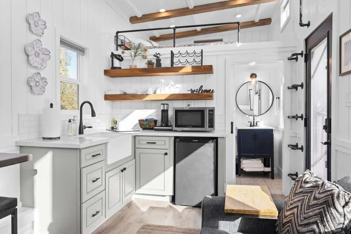 Microwave, stovetop, coffee/tea maker, toaster