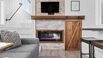 TV, lareira, escritórios