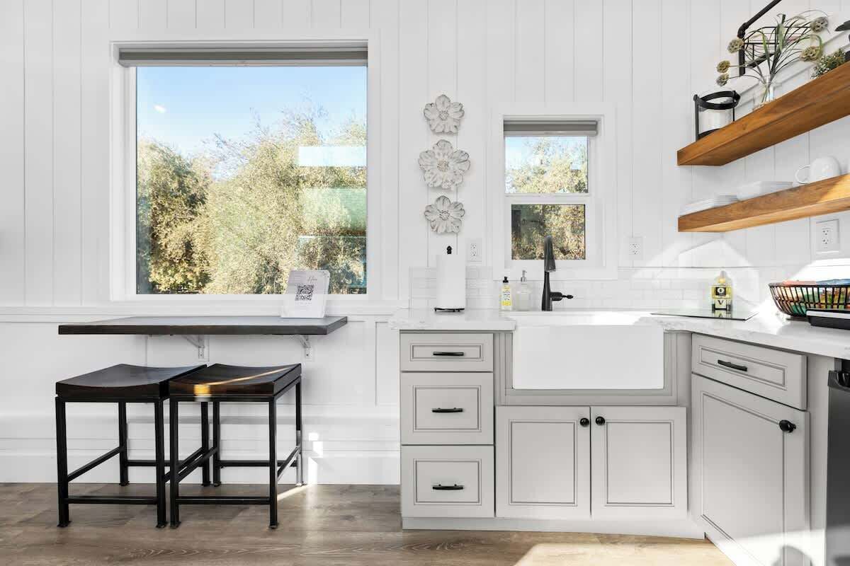 Microwave, stovetop, coffee/tea maker, toaster