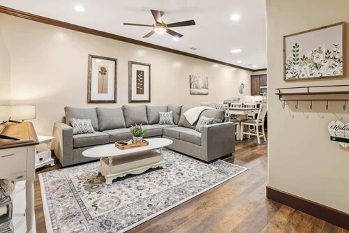 Midtown Loft 302 on Main St DT Visalia
