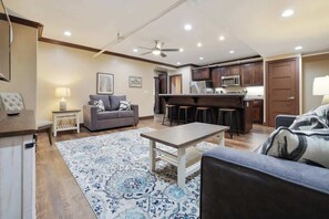 Unclassified image, 3 of 28, button