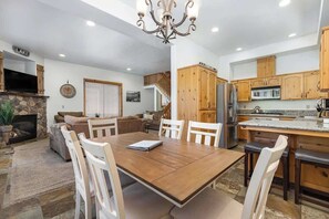 Dining - Family-Friendly Shaver Lake Cabin w/ Game Room (Shaver Lake)