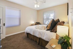 2 chambres, fer et planche à repasser, lit de bébé portatif, Wi-Fi