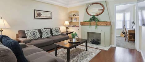 TV, fireplace, offices