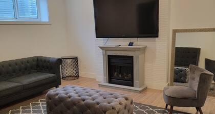 Two Bedrooms Modern Cozy Suite