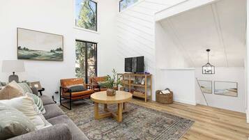 TV, fireplace, offices