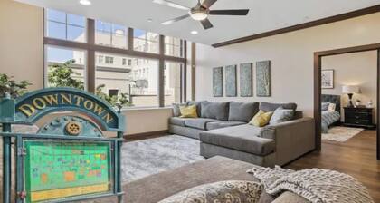 Midtown Loft 303 on Main St DT Visalia