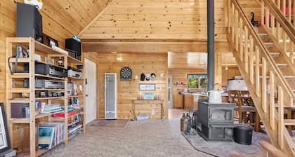 Casa de Corona Lake House with Fireplace & Grill